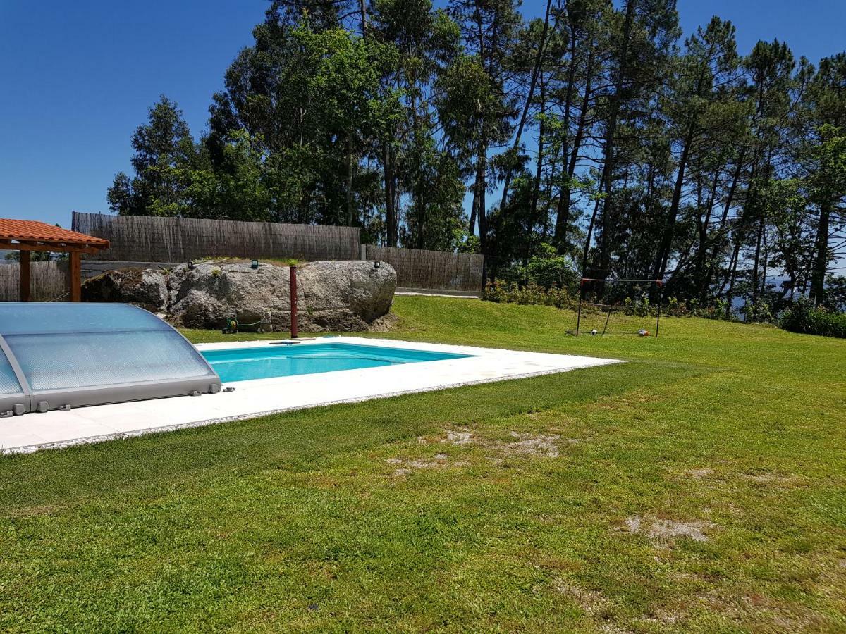 Quinta Da Tormenta -14 Pessoas- Cabeceiras De Basto 2 Casas E Piscina Privada Villa Luaran gambar