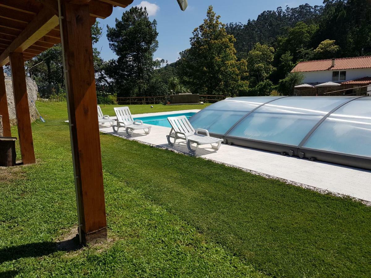 Quinta Da Tormenta -14 Pessoas- Cabeceiras De Basto 2 Casas E Piscina Privada Villa Luaran gambar
